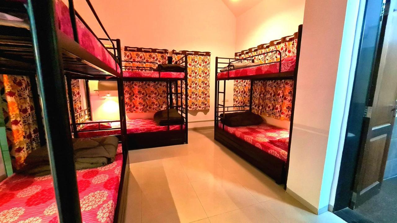 Lifespace- Spacious Hostel in a Luxurious Villa Pune Exterior foto