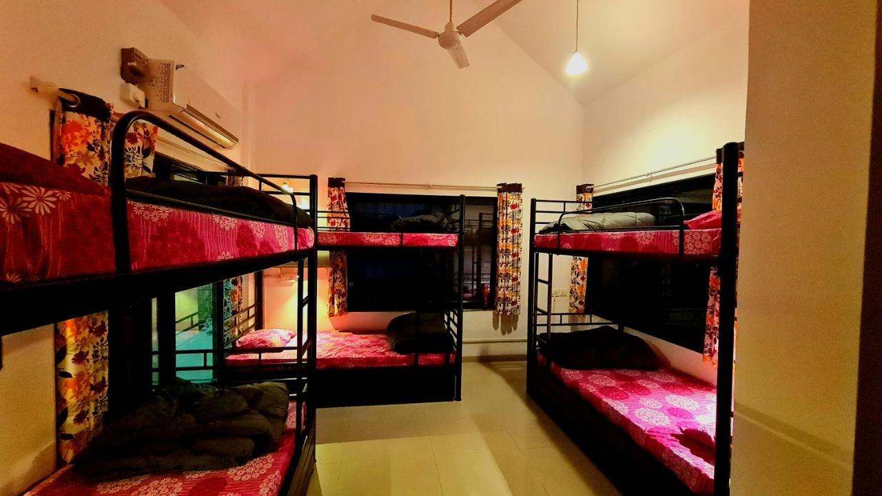 Lifespace- Spacious Hostel in a Luxurious Villa Pune Exterior foto